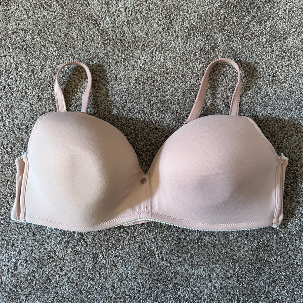 EUC Adore Me Johanna Contour Wireless Bra 38D in Beige